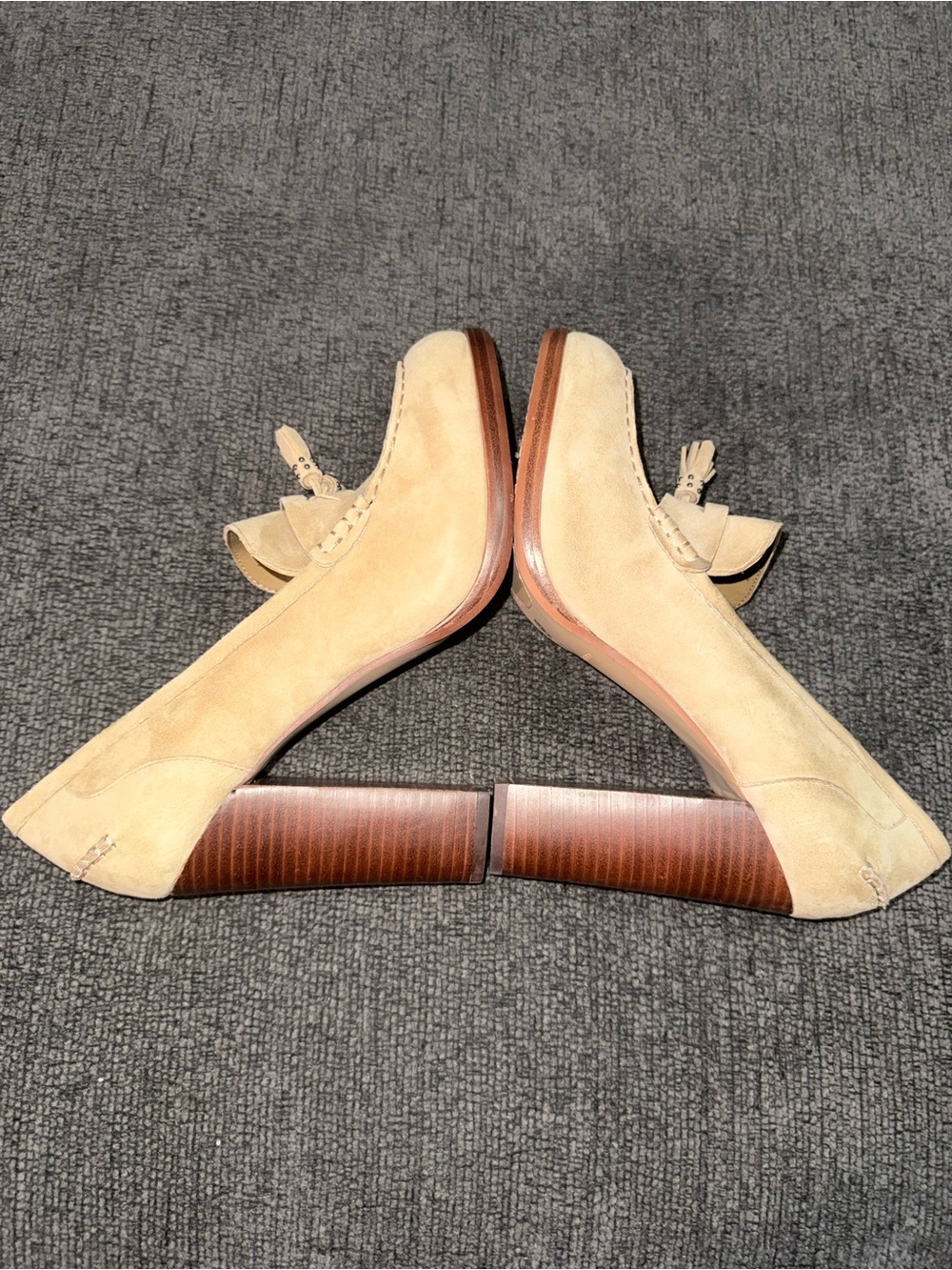 Vince Camuto Cefinlyn Suede Tassel Loafer Pumps Beige Size 11M Block Heel - Picture 6 of 16
